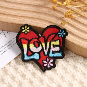 Écusson brodé cœur LOVE DIY vêtements faits main pull accessoire décoratif appliqué badge