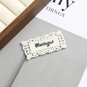 Weißer Spitzen-Buchstaben-bestickter Aufnäher DIY hohler Deko-Patch Kleidung Zubehör zum Nähen.