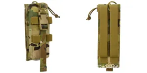 Detailansicht taktische Funktasche, Molle-kompatibel, strapazierfähiges Tarnmuster Design.