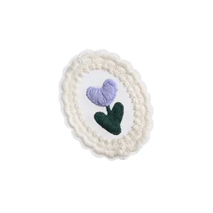 Grazioso toppa ricamata in pizzo motivo fiore tessuto DIY accessorio vestiti per giacche borse.