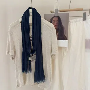 Solid color pleated scarf for women, retro neck decoration, thin long shawl, autumn and winter warm scarf.