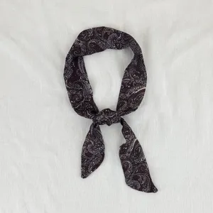 Elegante foulard twilly con stampa paisley vintage, fascia retro e sciarpa da donna.