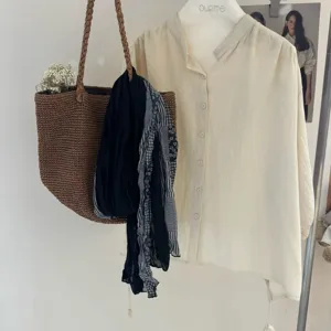 Autunno nuovo stile letterario sottile lino plissettato sciarpa bicolore scialle donna.