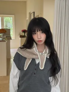 Early autumn knit diamond scarf, versatile neck warmer Korean short shawl accessory.