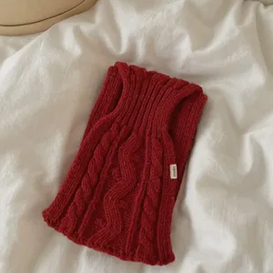 Écharpe en tricot grossier uni rétro confortable pour femmes, accessoire de mode doux automne hiver.