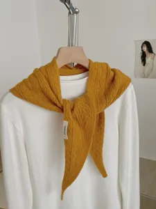 Strick Dreieckstuch für Damen, einfarbiger Winter Halswärmer, stilvoller Schalkragen.