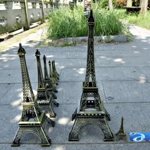 Metal Eiffel Tower statue set vintage desktop decoration creative souvenir gift for home decor