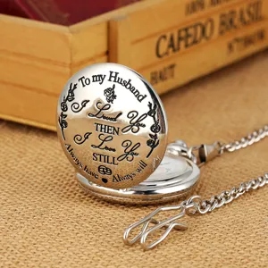Vintage zilveren quartz zakhorloge gegraveerd met liefdesboodschap voor echtgenoot, met ketting.