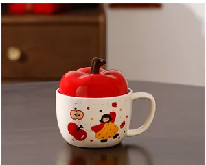 Tazza in ceramica a forma di mela con coperchio per bambini, tazza da caffè creativa regalo.
