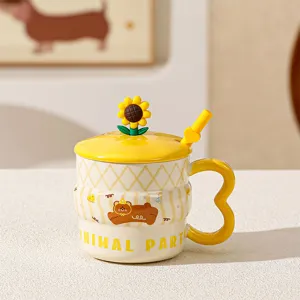 Tazza in ceramica con coperchio a girasole e cucchiaio, ideale per uso in ufficio e a casa.