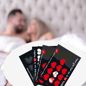 Vue detaillee du jeu de cartes a gratter avec 50 positions pour les couples amoureux.
