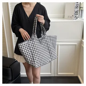 Μαύρη τσάντα shopper από καμβά με καρό σχέδιο, μεγάλη casual γυναικεία τσάντα ώμου.