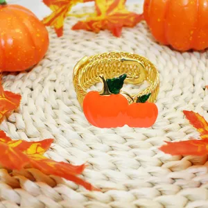 Fermatenda a molla in metallo con zucca arancione, clip per tende autunnale Ringraziamento.