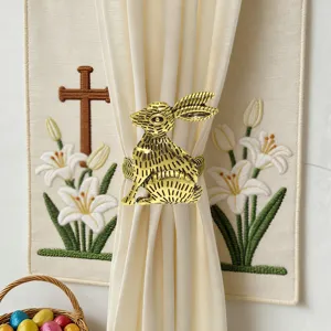 Scopri questa fibbia per tenda con coniglietto di pasqua in metallo per dettagli di stile.