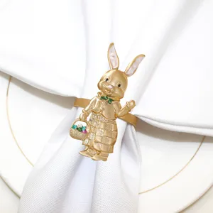 Anello portatovagliolo con coniglio di Pasqua dorato opaco, elegante decorazione da tavola.