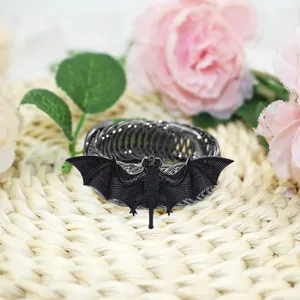 Black metal bat curtain tieback, creative spring curtain clip for home decor and Halloween.