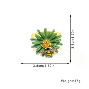 Portatovaglioli margherita verde con motivo ape brillante, elegante decorazione tavola.