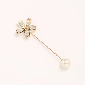 Elegant cherry blossom crystal and pearl waist tightening pin brooch for women clothing