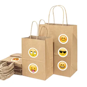 Sacchetti regalo in carta kraft con simpatici adesivi emoji, borse per la spesa ecologiche.