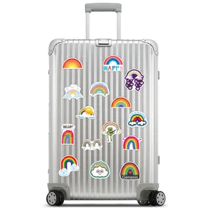 Adesivi impermeabili colorati arcobaleno nuvola per valigie, chitarra, laptop e quaderno.