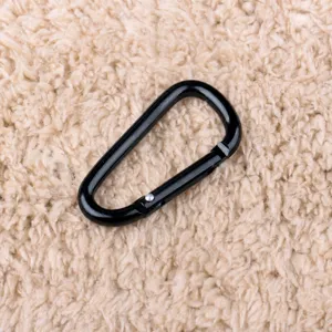 Schwarzer Aluminium Karabiner Groesse 6, 55x28mm Federhaken fuer Outdoor und Camping.