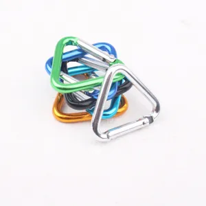 Aluminium Legierung Dreieck Karabiner Haken Clip fuer Schluesselbund Rucksack Outdoor Sport.
