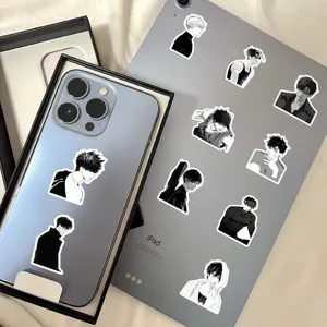 Pegatinas impermeables de chicos guapos de anime blanco y negro decorativas para móvil