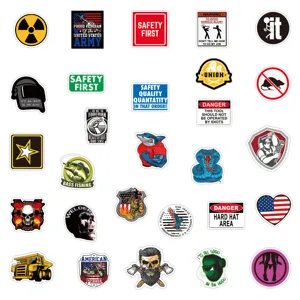 50pcs casque autocollants graffiti étanches vinyle décalcomANIES pour guitare valise