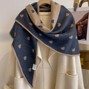 Detailed view of the thickened heart jacquard double-sided triangular shawl scarf.