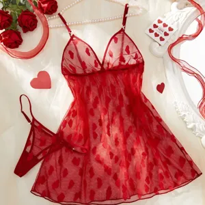 Ensemble de lingerie sexy rouge avec nuisette transparente et string pour les femmes