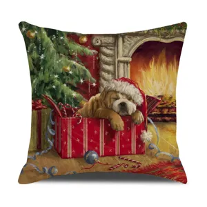 Weihnachtskissenbezug mit süßem Hund und Kamin Design für festliche Dekoration im Wohnzimmer.