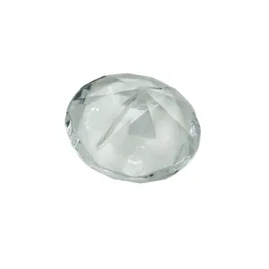 Pisapapeles de diamante de cristal redondo transparente facetado para elegante decoracion de mesa.