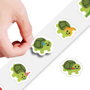 Lindas pegatinas en rollo de tortuga de dibujos animados para decorar portátiles y maletas.