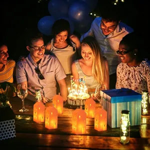 Huis LED kaarslicht oranje gloed tafelornamenten voor vakantie feest en kerstversiering.