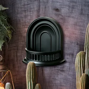 Gotisches schwarzes 3D-Wandregal Detail, bogenförmige Nische für Heim- und Partydekoration