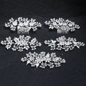 Bridal pearl rhinestone hair comb set, elegant silver flower wedding hair accessories for women.