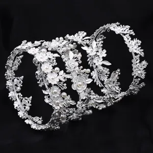 Silberne Braut Tiara Perle Haarkrone Hochzeit Blume Haaraccessoires fur Frauen atemberaubende