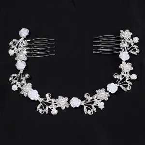 Peigne a cheveux de mariage en strass et fleurs argente accessoire coiffure pour femme