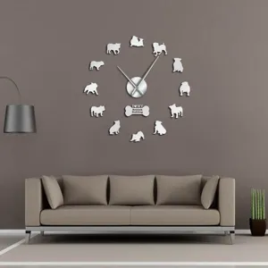 Modern DIY acrylic wall clock featuring British bulldog silhouettes, perfect for living room decor.