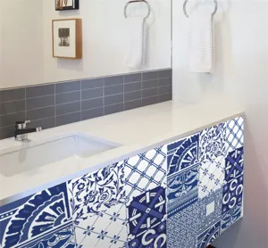 Adesivo per piastrelle blu e bianco impermeabile carta da parati per arredamento casa