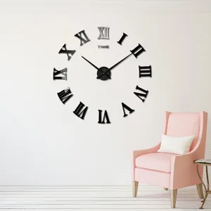 DIY 3D acryl spiegel Romeinse cijfers wandklok detailweergave voor moderne woonkamer.