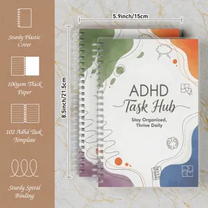 Vista detallada del cuaderno de espiral ADHD con cubierta de plástico y papel grueso.