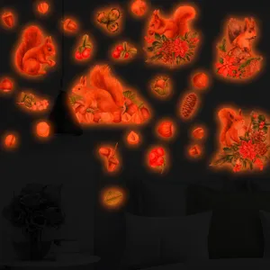 Autocollants muraux lumineux écureuil et plantes, décors fluorescents pour chambre.