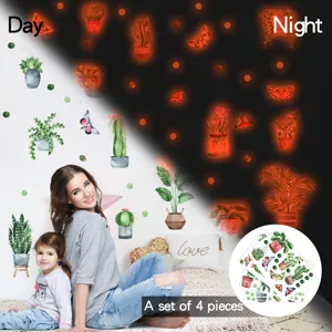 Set 4 adesivi murali fluorescenti giorno e notte, cactus e farfalle per cameretta bimbi.