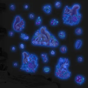 Autocollants muraux écureuil lumineux phosphorescents pour la décoration de chambre.