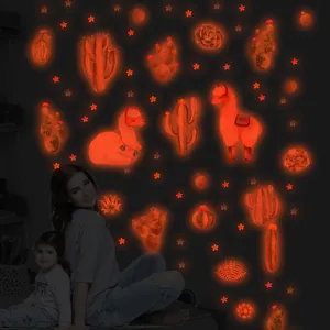 Luminosi adesivi da parete alpaca e cactus per la decorazione della cameretta bimbi.