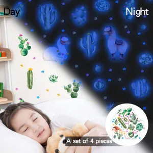 Adesivi da parete luminosi cactus succulente e alpaca per decorare camera bambini, set 4 fogli.