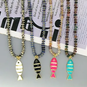 Collier de Perles en Pierre Naturelle Avec Pendentif Petit Poisson en Émail Coloré Style Européen Chaîne de Clavicule Mode pour Femmes