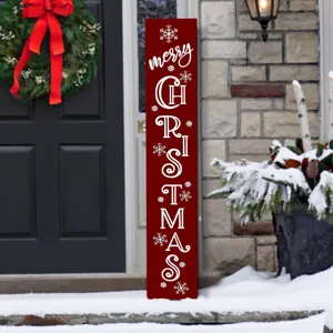 Vue détaillée du panneau de porte vertical en bois de Noël avec texte festif blanc.