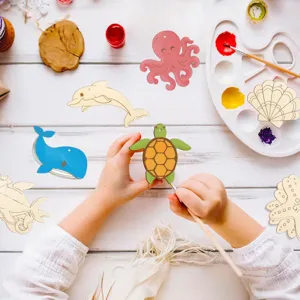 Artisanat de peinture DIY en bois d'animaux marins, formes de tortue et de poulpe pour déco.